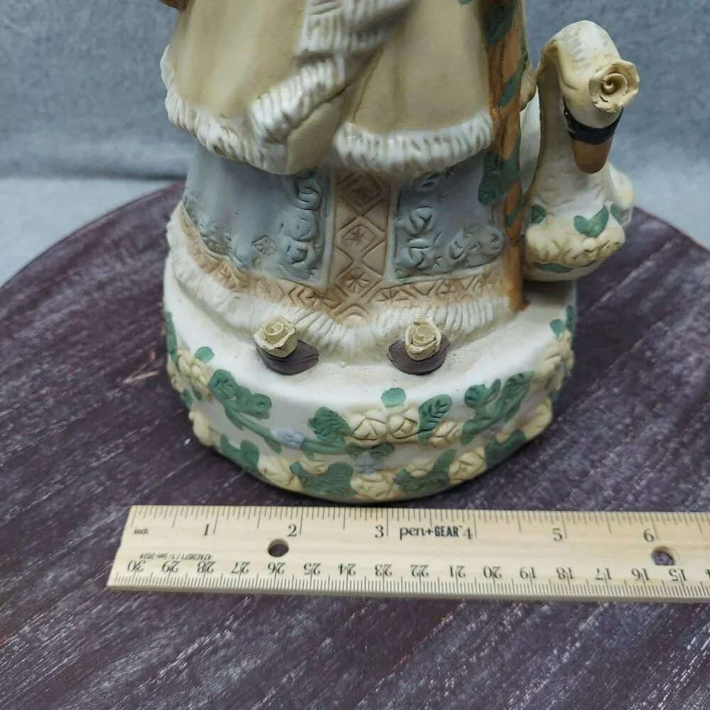 Old World Santa Claus Collectible Porcelain Figurine With Intricate Floral Detai